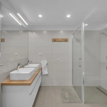 In Krkono E With Sauna&forest Views Villa *